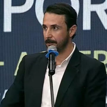 Velasco apuesta por nuevas rutas de exportación para blindar al agro de los bloqueos