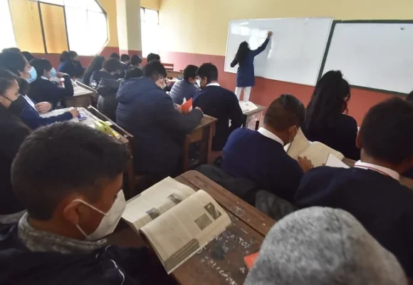 Ministra de Salud confirma ampliación de vacaciones escolares en todo el país