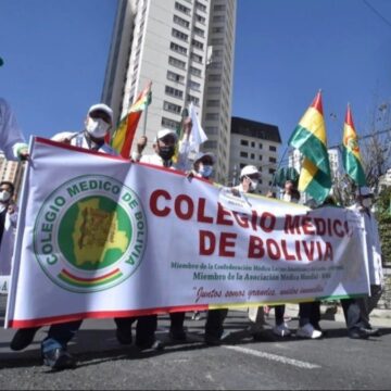 IMG-20260711-WA0079 Colegio Médico se declara en emergencia nacional y da 24 horas al Gobierno para pagar salarios